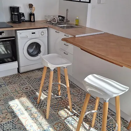 Joli T2 Lumineux Et Climatise A 100m De La Gare Apartment *