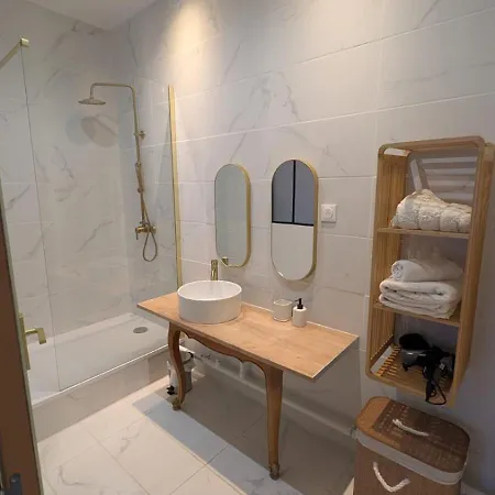 Apartment Joli T2 Lumineux Et Climatise A 100m De La Gare Perpignan